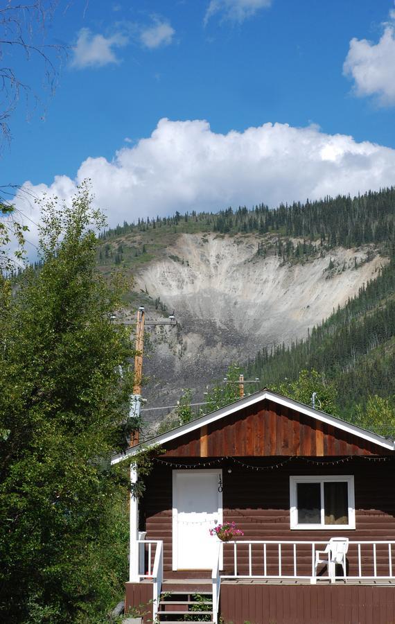 Triple J Hotel Dawson City Exterior foto